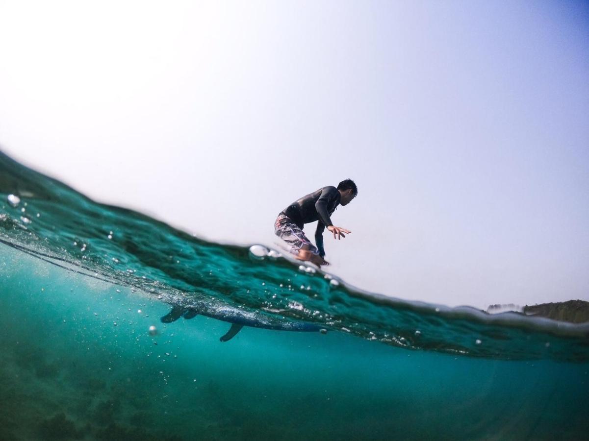 Rainbow Wave Surfing Hostel Hengchun Exterior photo